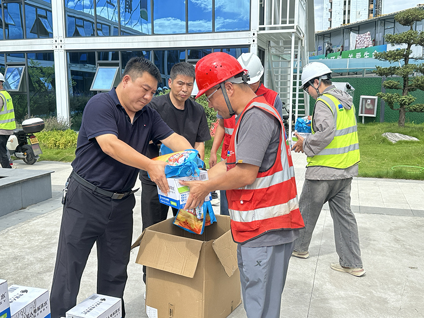 香林项目 (3)-业主慰问 拷贝.jpg