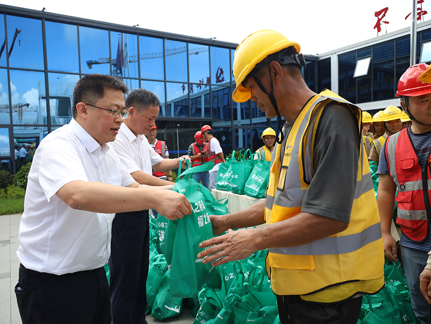 柯桥未来科创大厦项目 (3)-集团工会慰问 拷贝.jpg