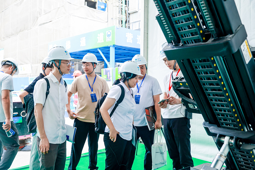 1770449300777704tnYH.jpg 现场观摩 (10) 拷贝.jpg