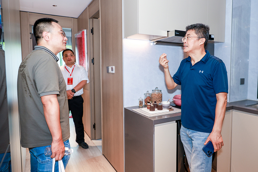 17704493421251268cUH.jpg 现场观摩 (13) 拷贝.jpg